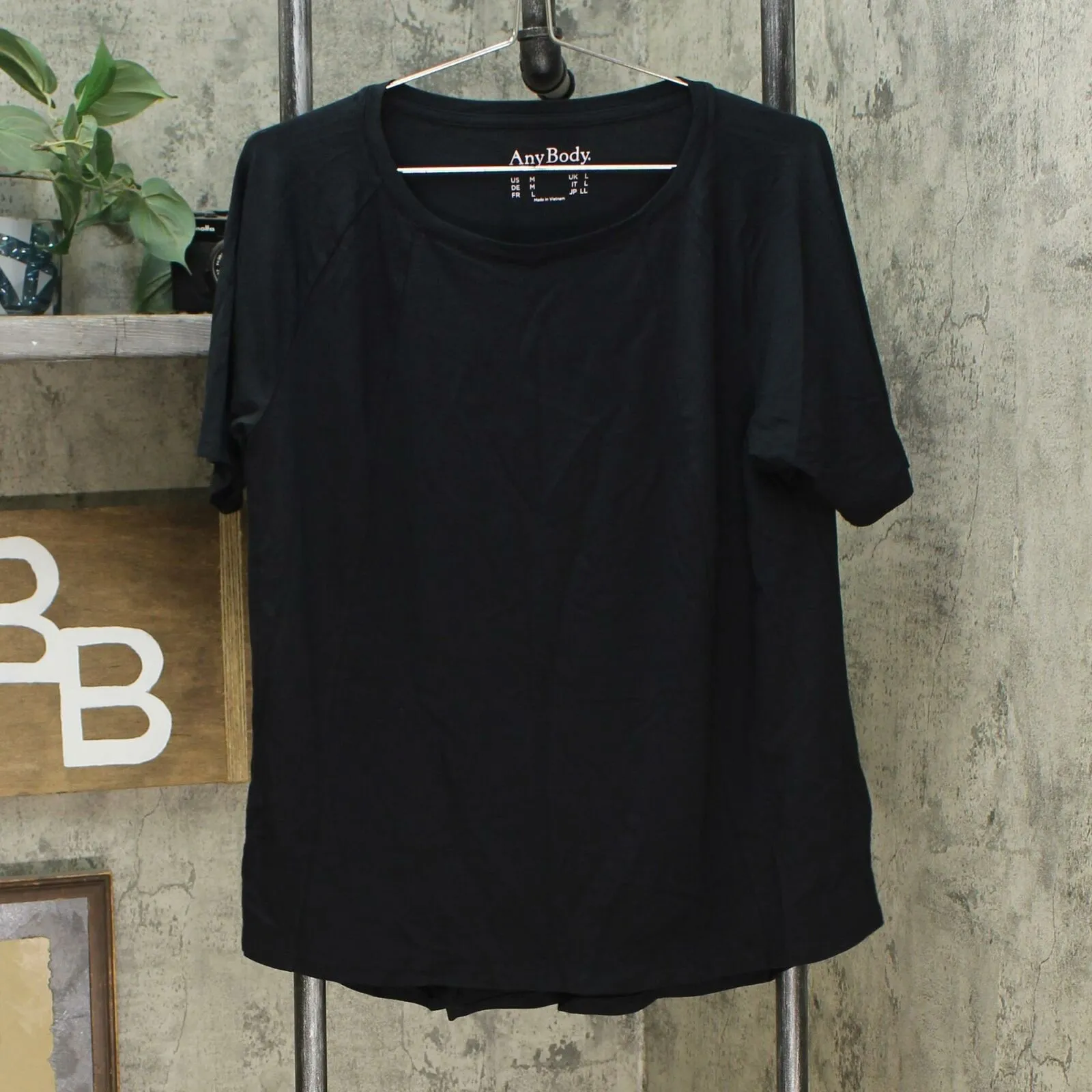 AnyBody Women's Cozy Knit Short Sleeve Swing Top Black Medium