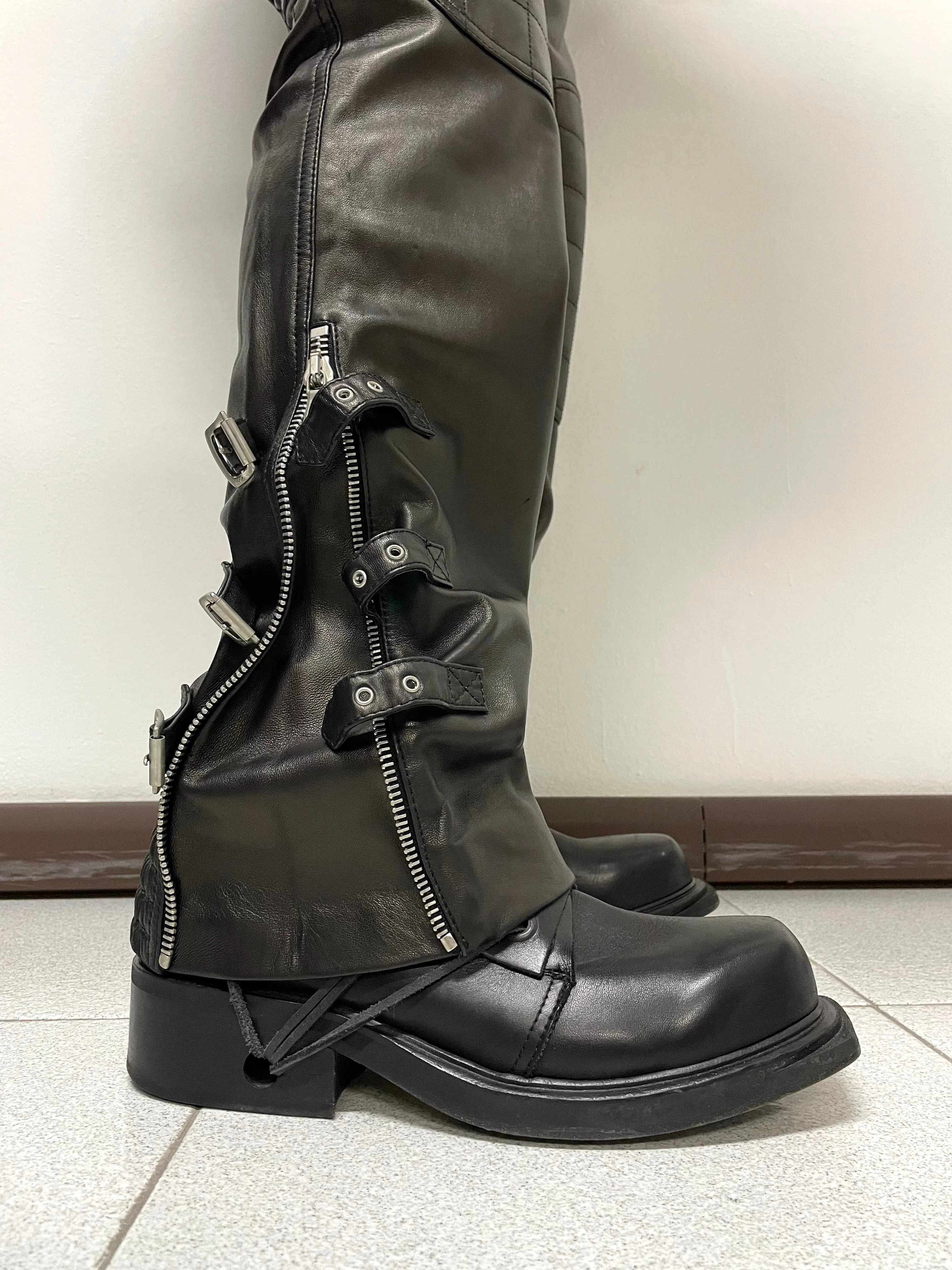 AW2003 Dolce & Gabbana leather bondage biker pants