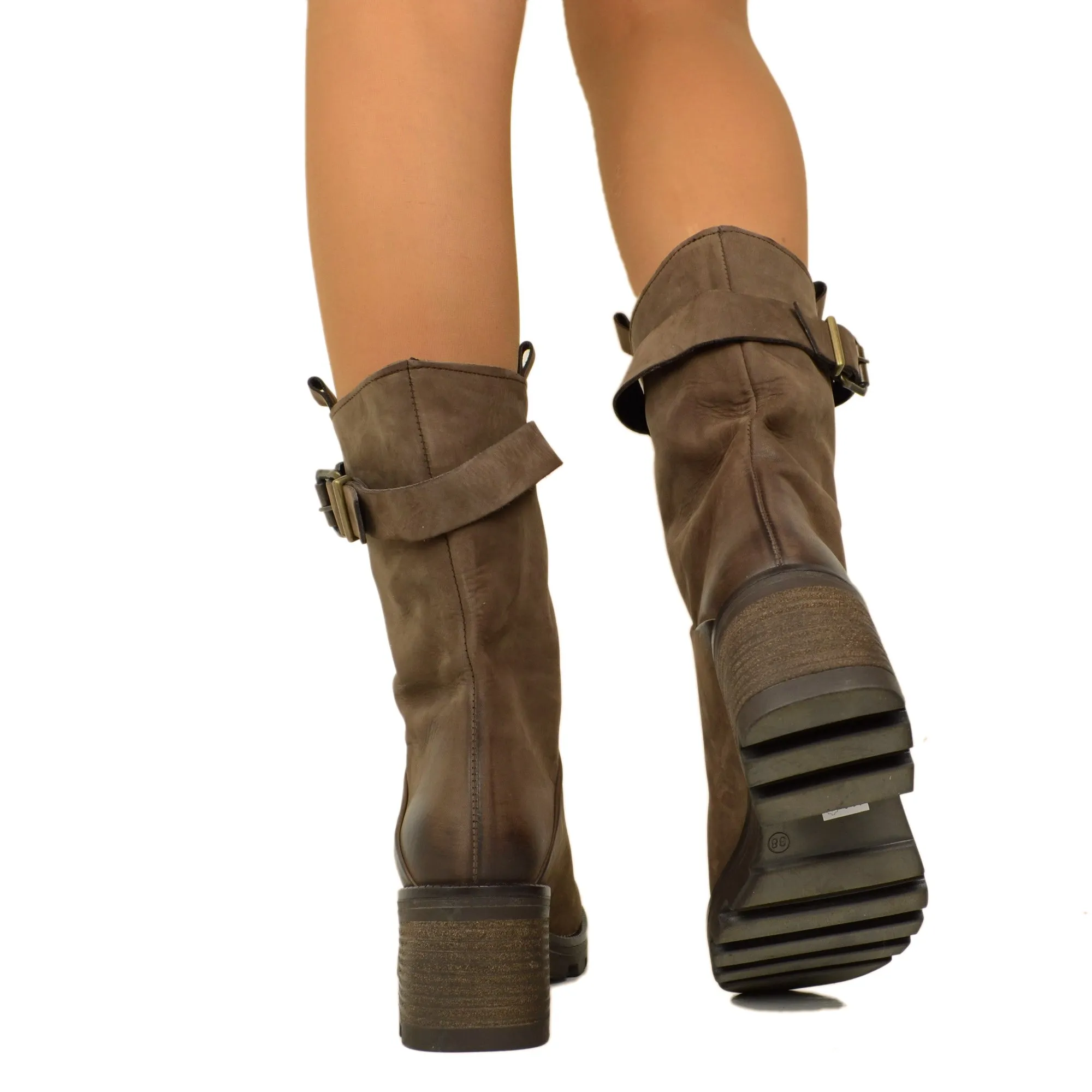 Biker Boots in Pelle Nabuk Testa di Moro con Punta Quadrata