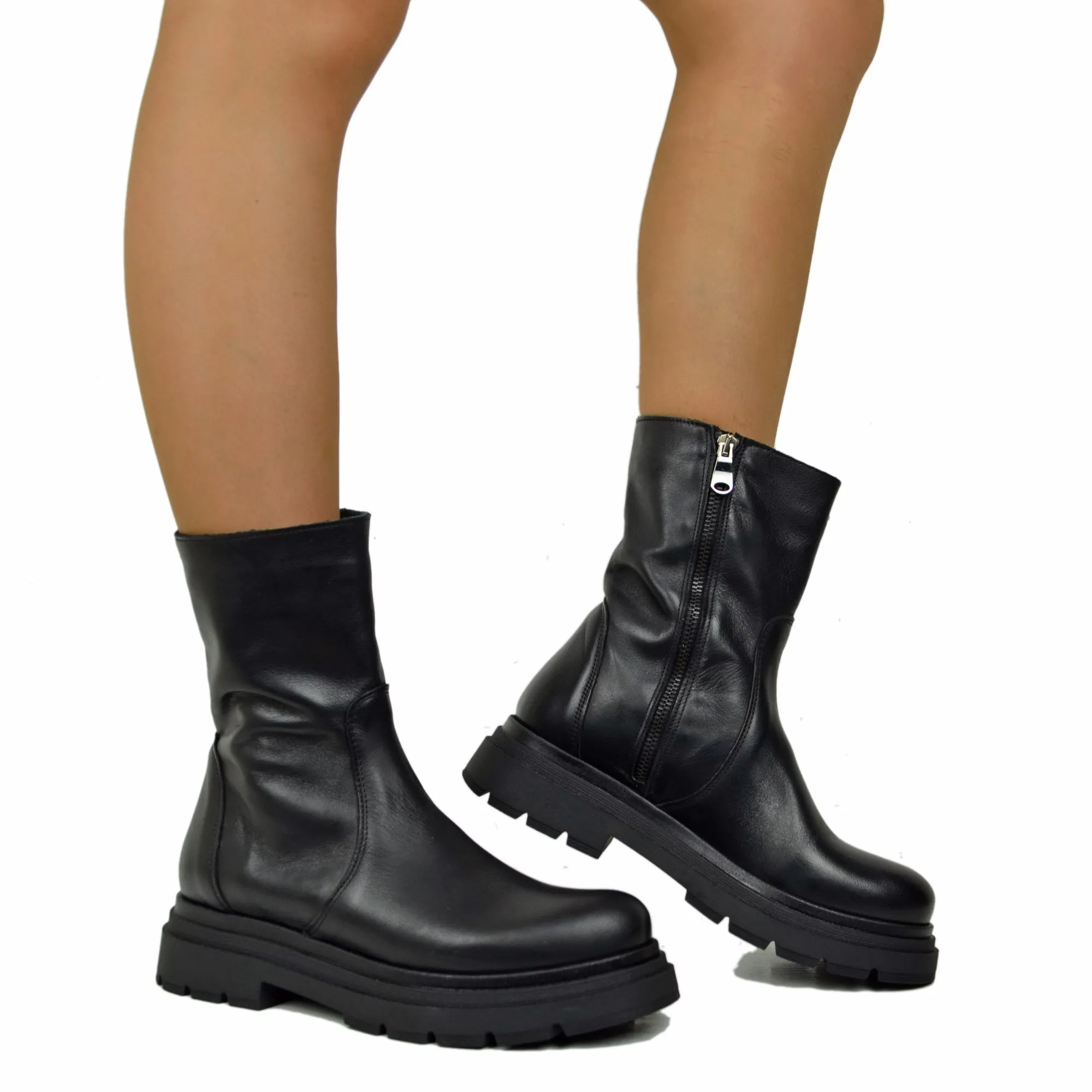 Biker Boots Platform Bassi Semplici Caviglia Stretta con Zip Neri