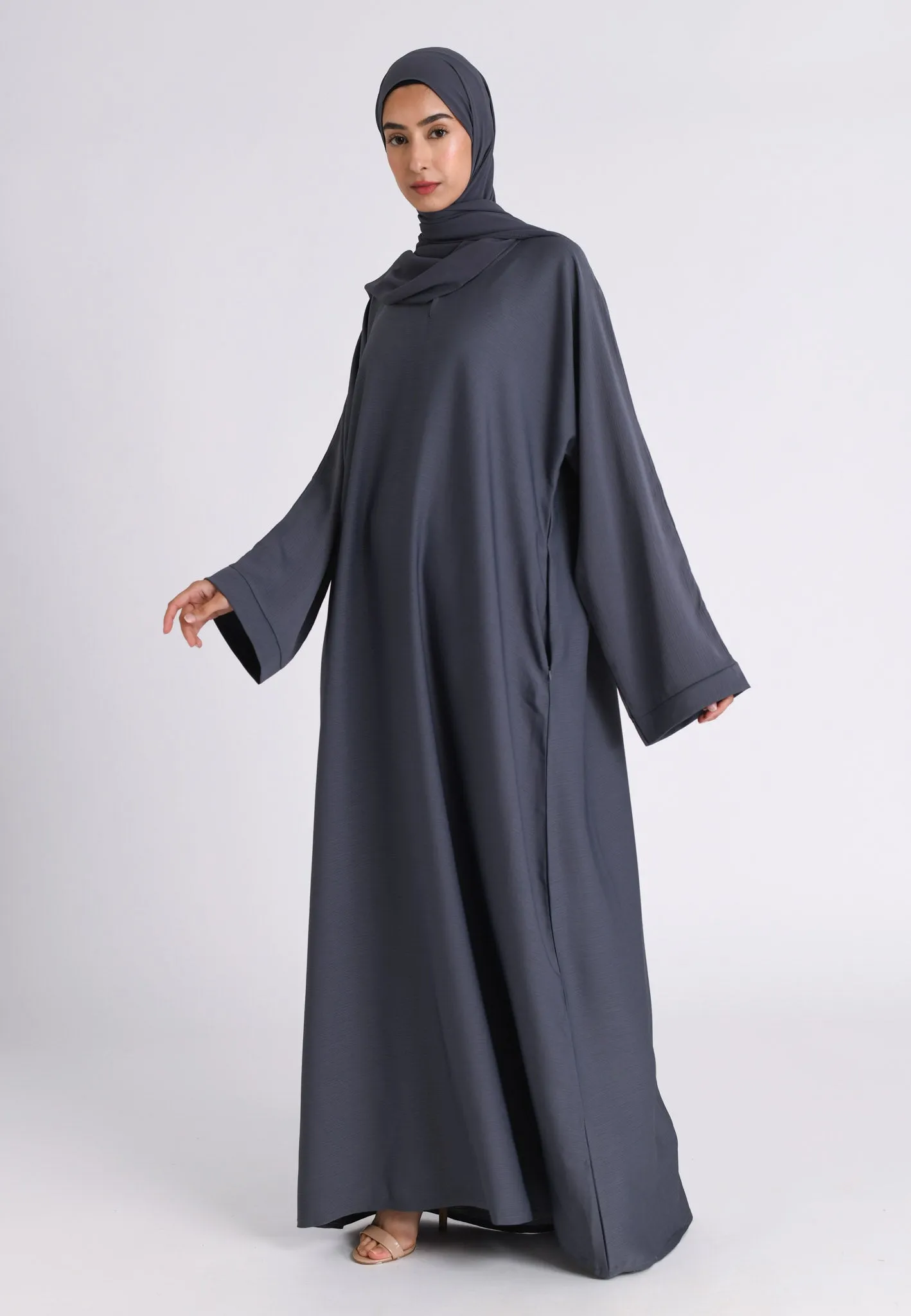 Grey Textured Abaya With Zip Pockets (Premium)