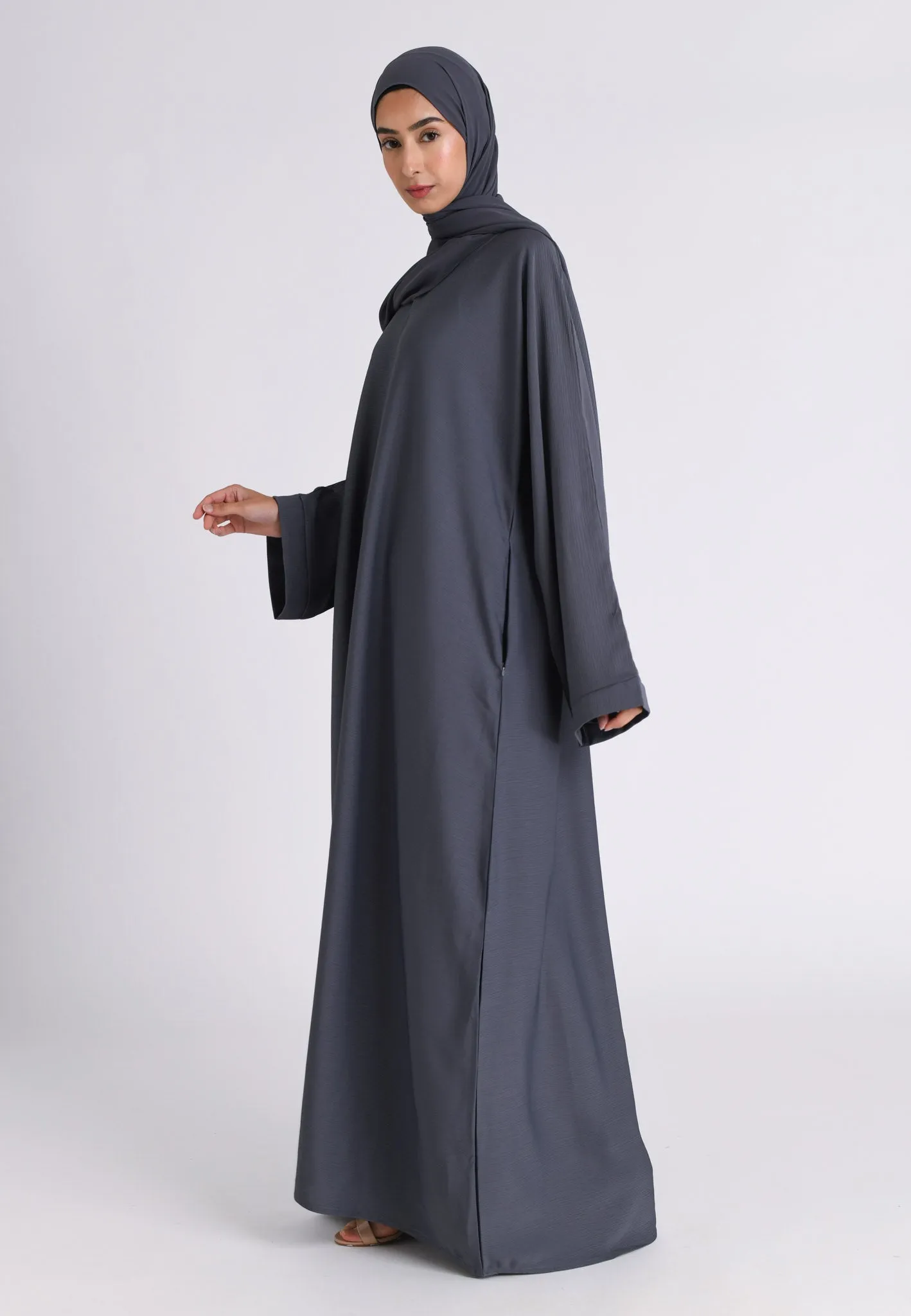 Grey Textured Abaya With Zip Pockets (Premium)
