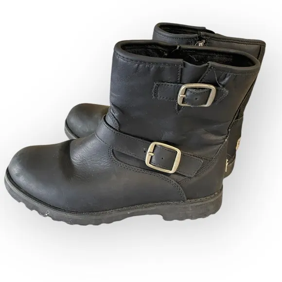 H5-20 UGG Harwell Boots