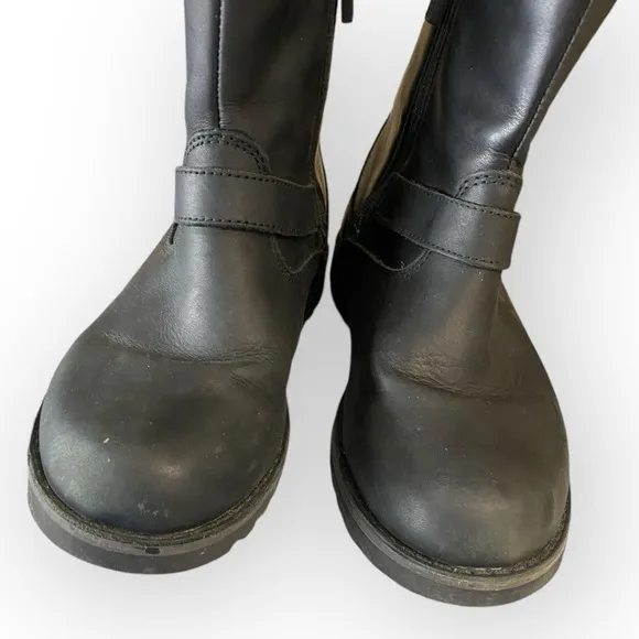 H5-20 UGG Harwell Boots