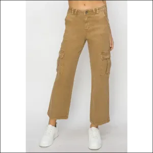 High Rise Cargo Jeans: Elevate your Style, Hide Snacks Like a Pro! 🍕✨