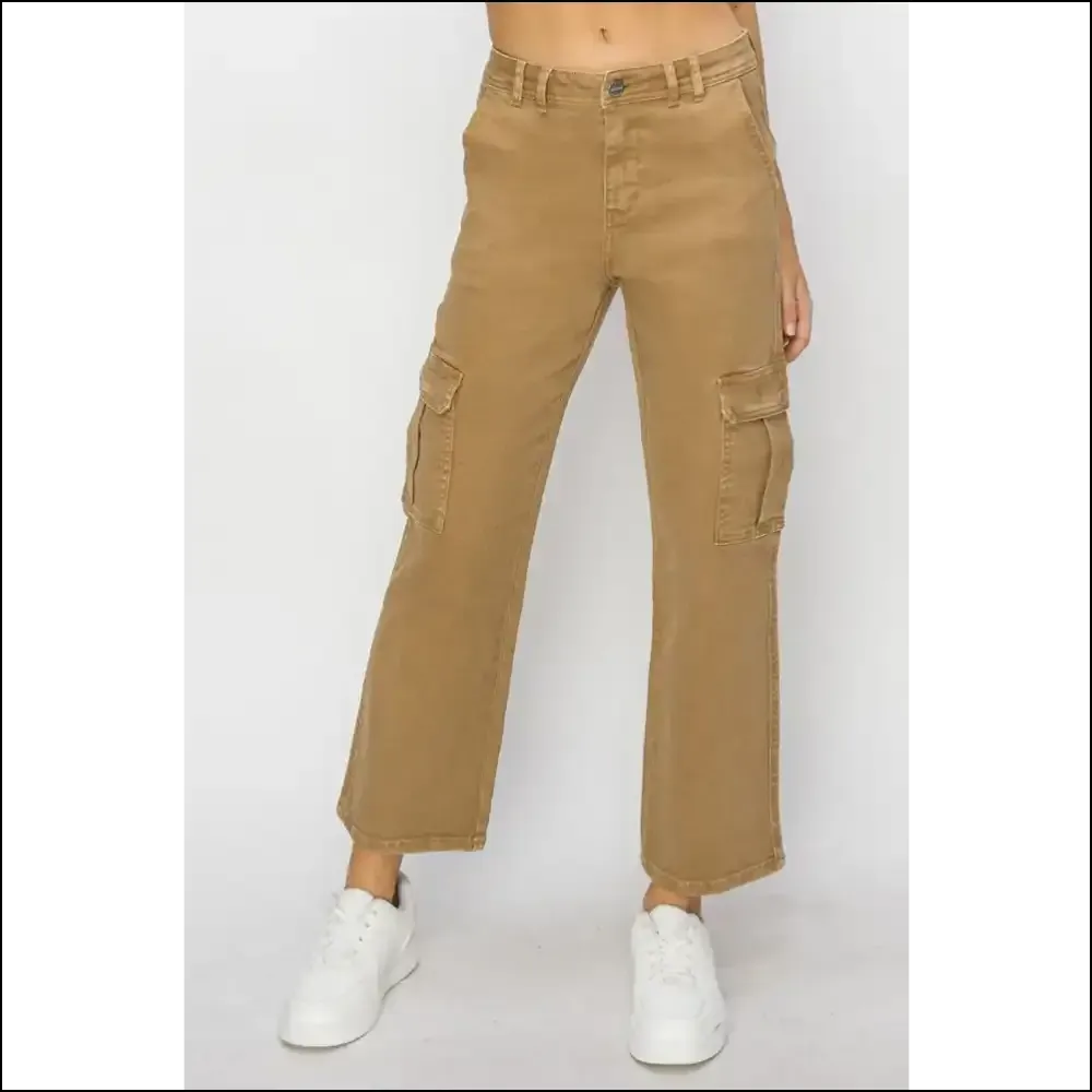High Rise Cargo Jeans: Elevate your Style, Hide Snacks Like a Pro! 🍕✨