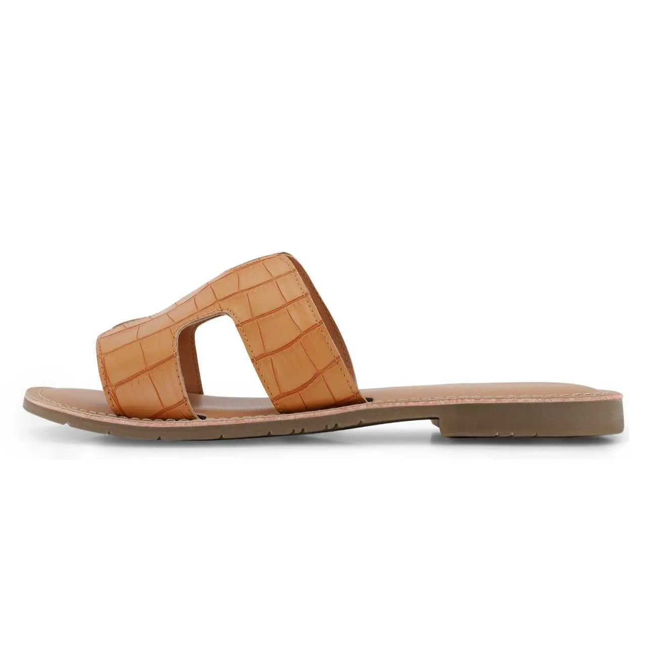 Mayna Tan Textured Slipons