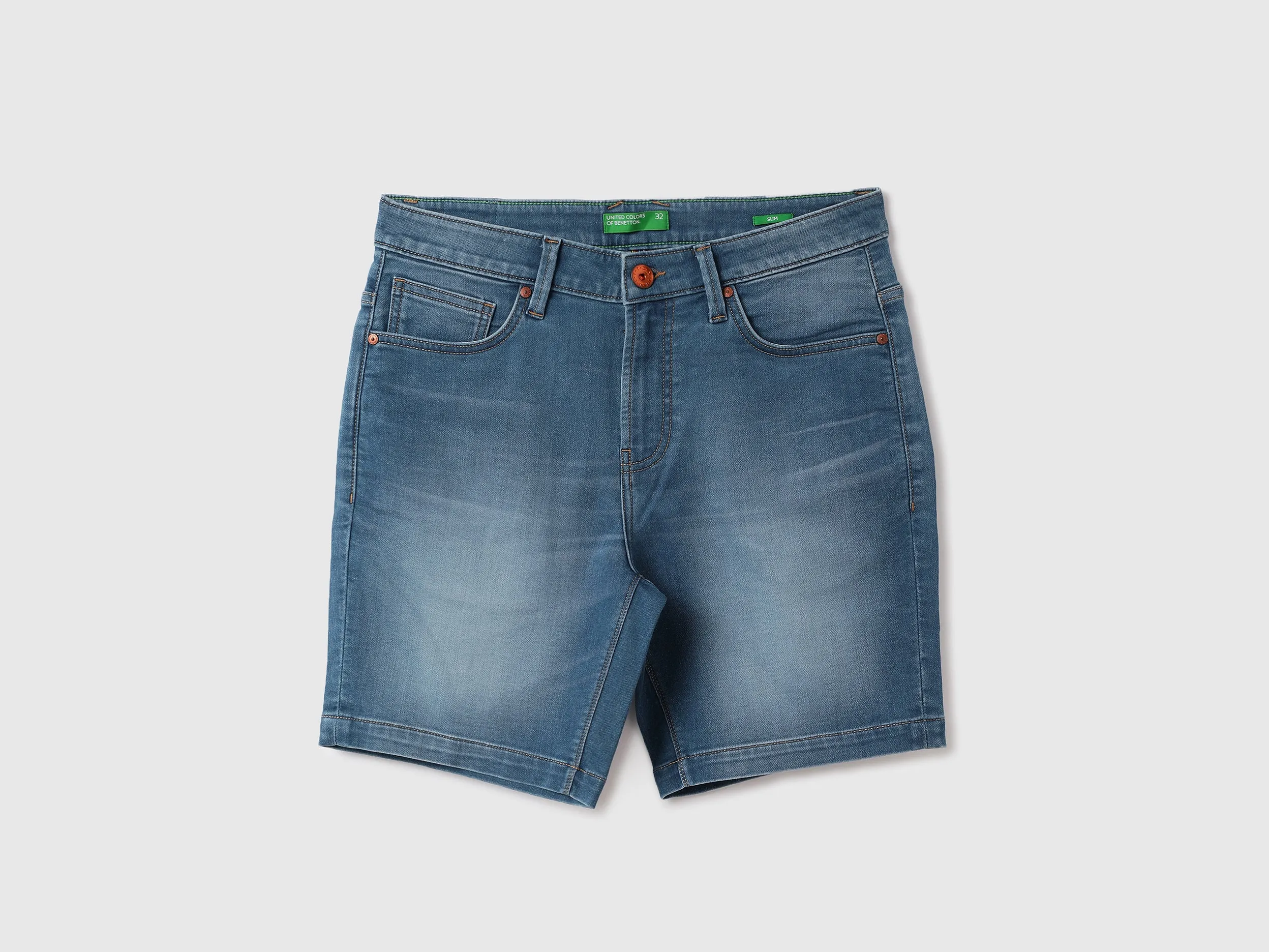 Men Solid Slim Fit Shorts