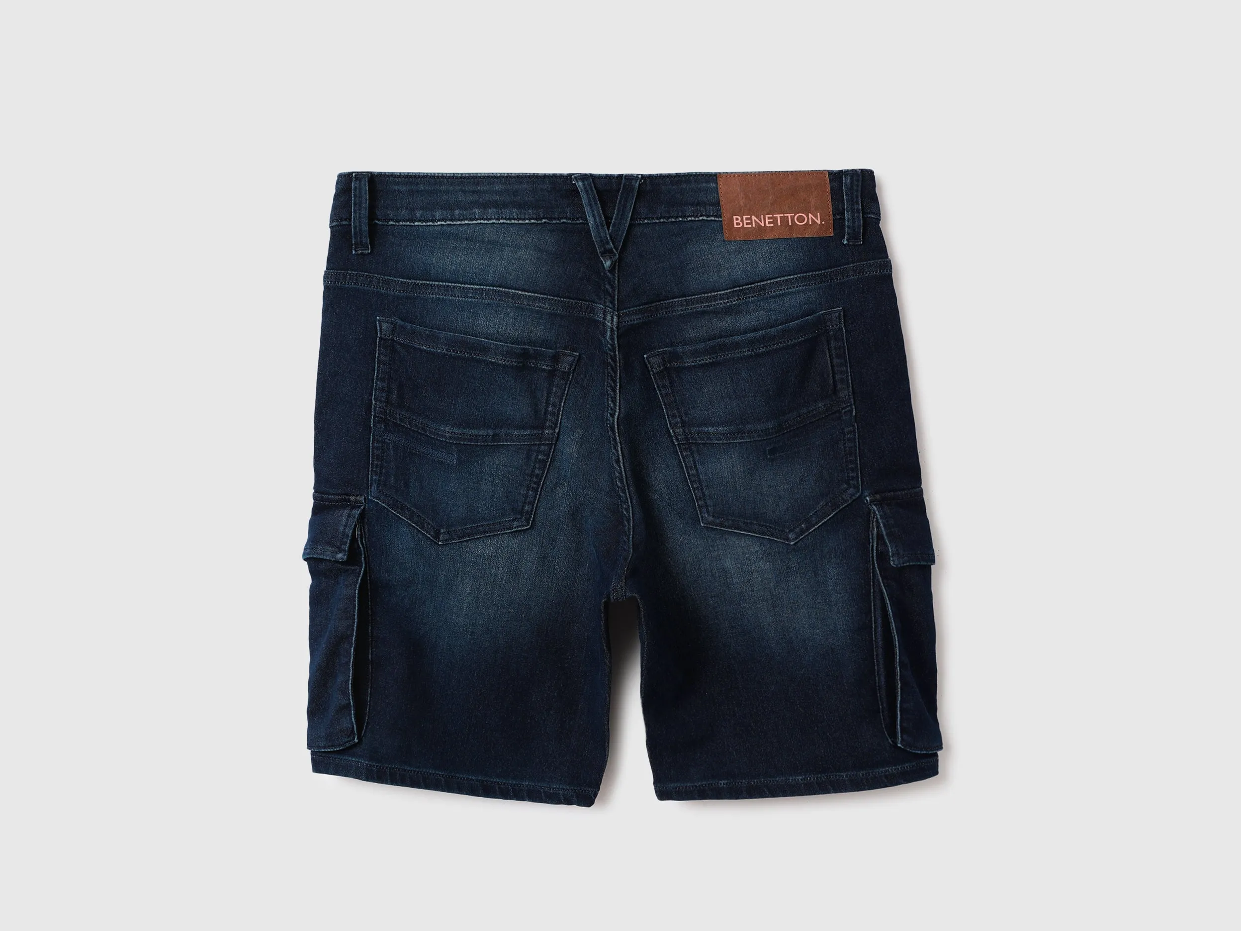 Men Solid Slim Fit Shorts