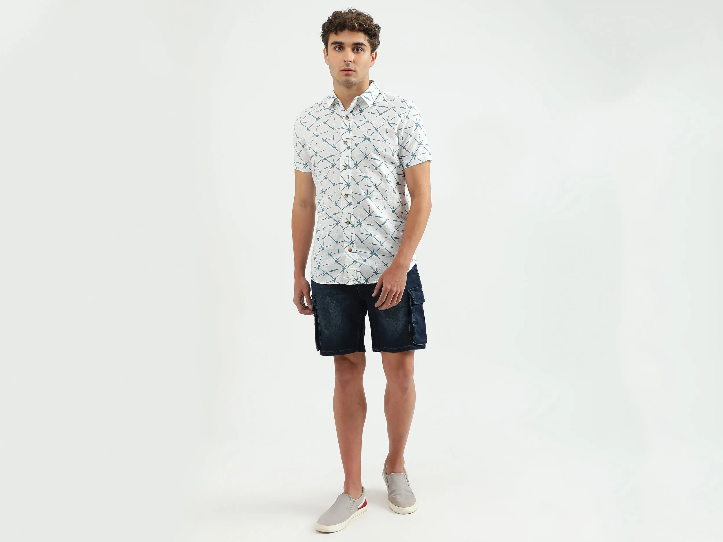 Men Solid Slim Fit Shorts