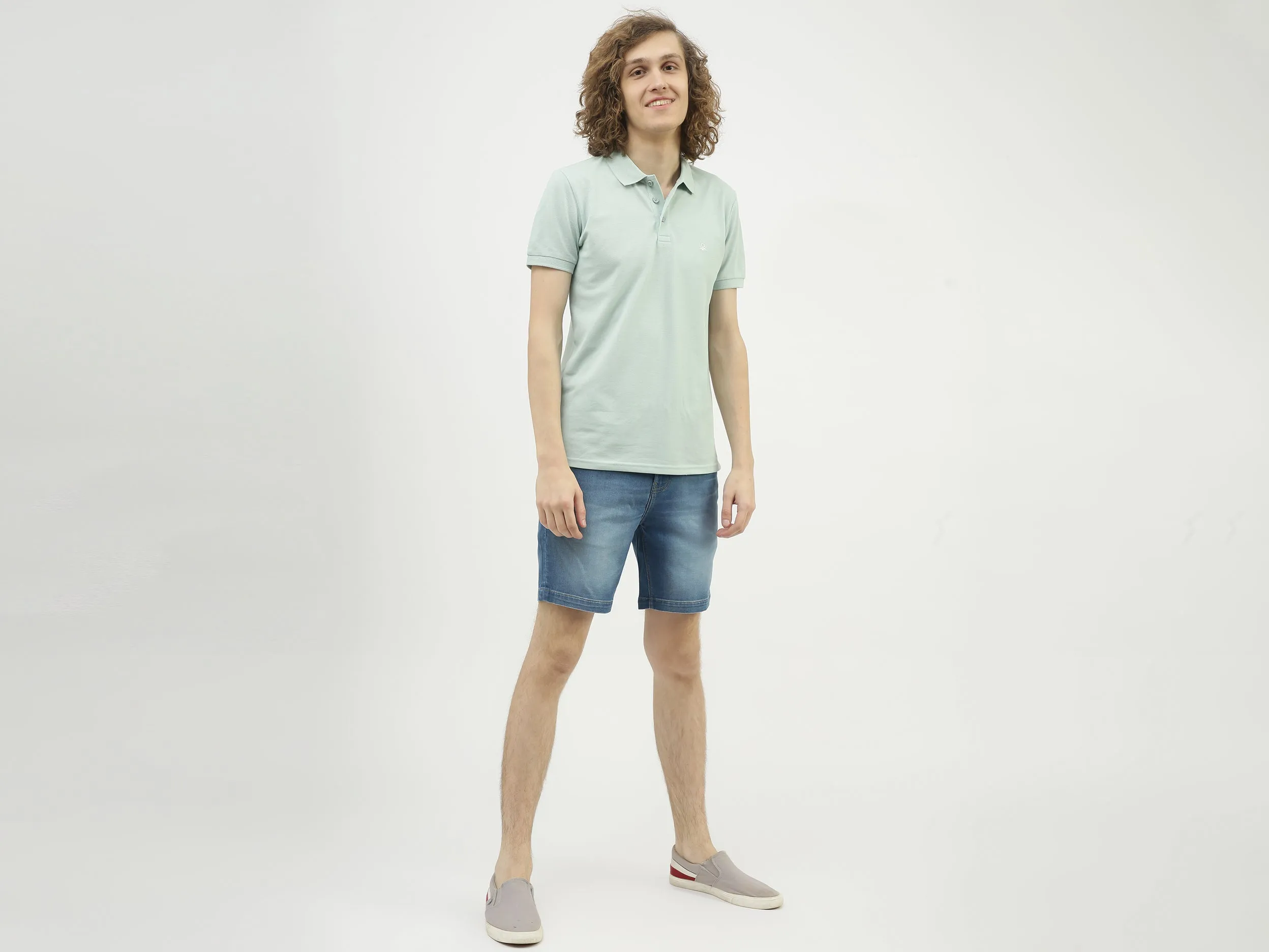 Men Solid Slim Fit Shorts