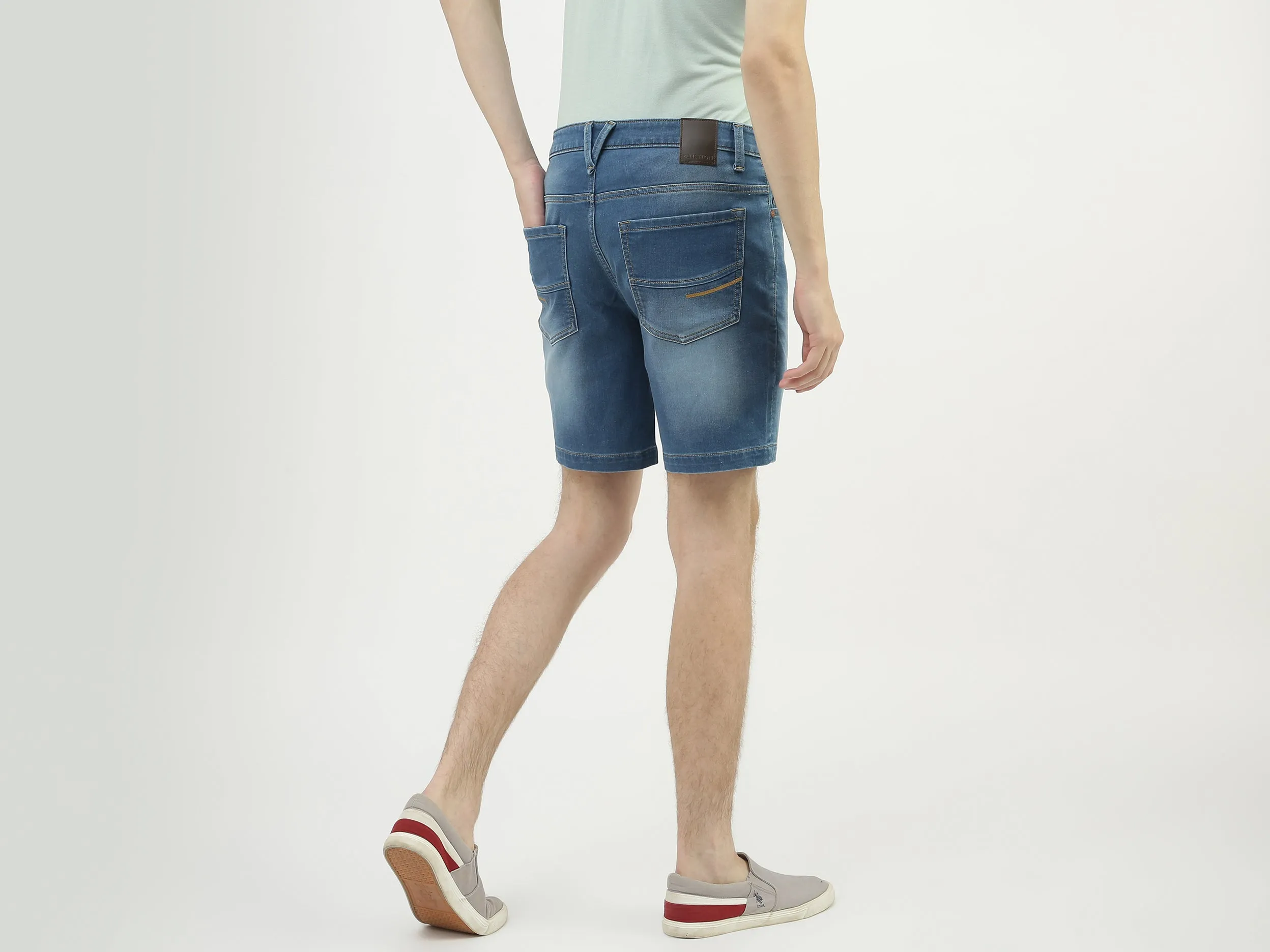Men Solid Slim Fit Shorts