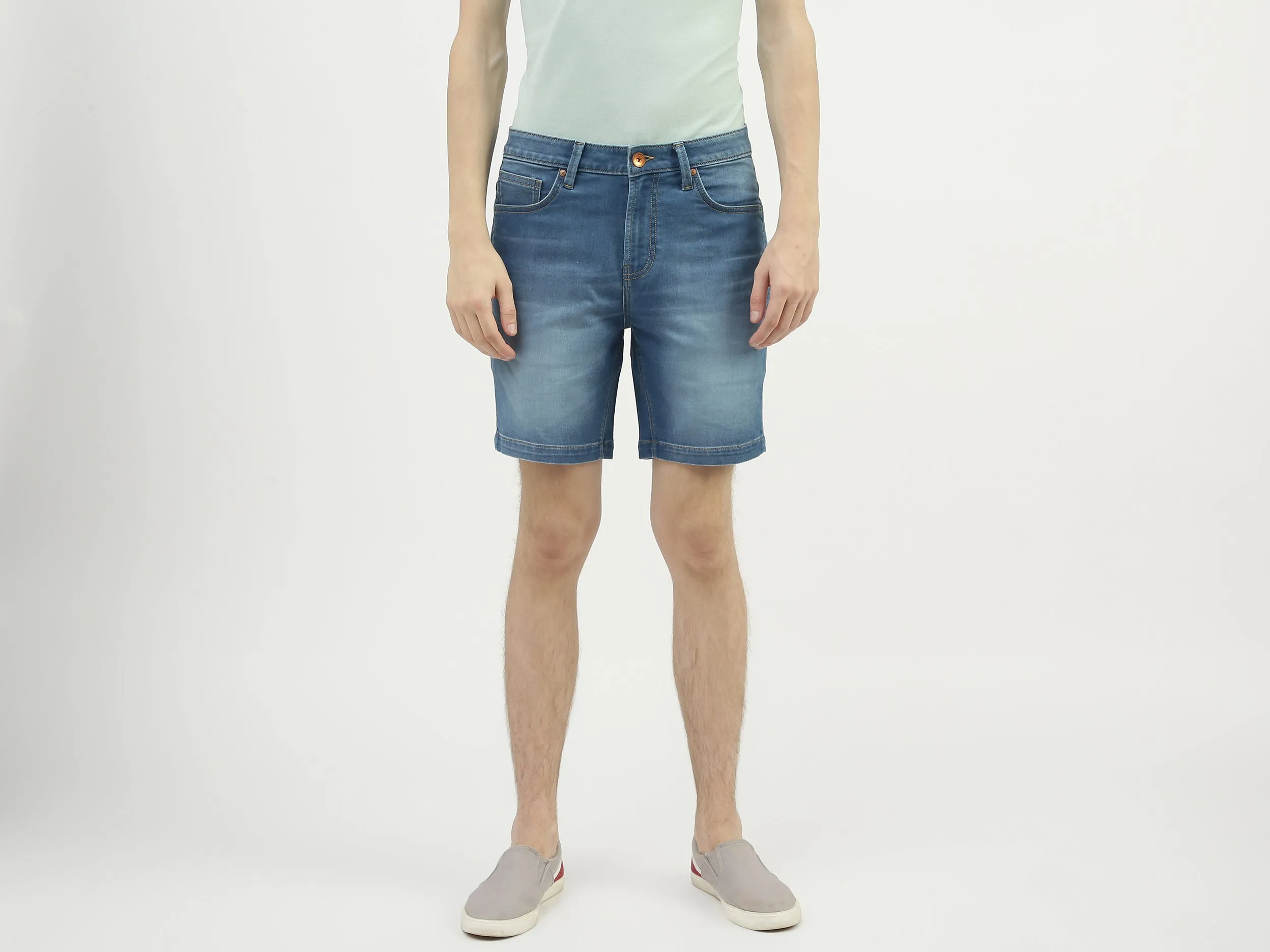 Men Solid Slim Fit Shorts