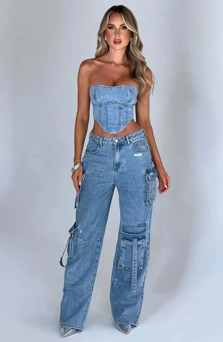 "Utility Meets Style – Cargo Denim Jeans for a Rugged, Modern Look"