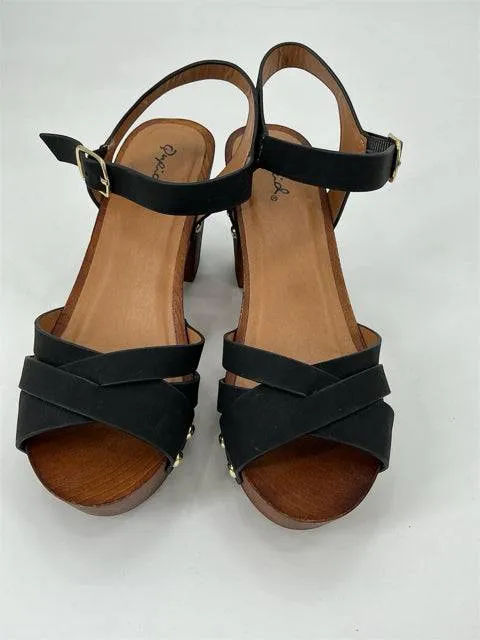 Qupid Black Solid Sandals Size 8.5