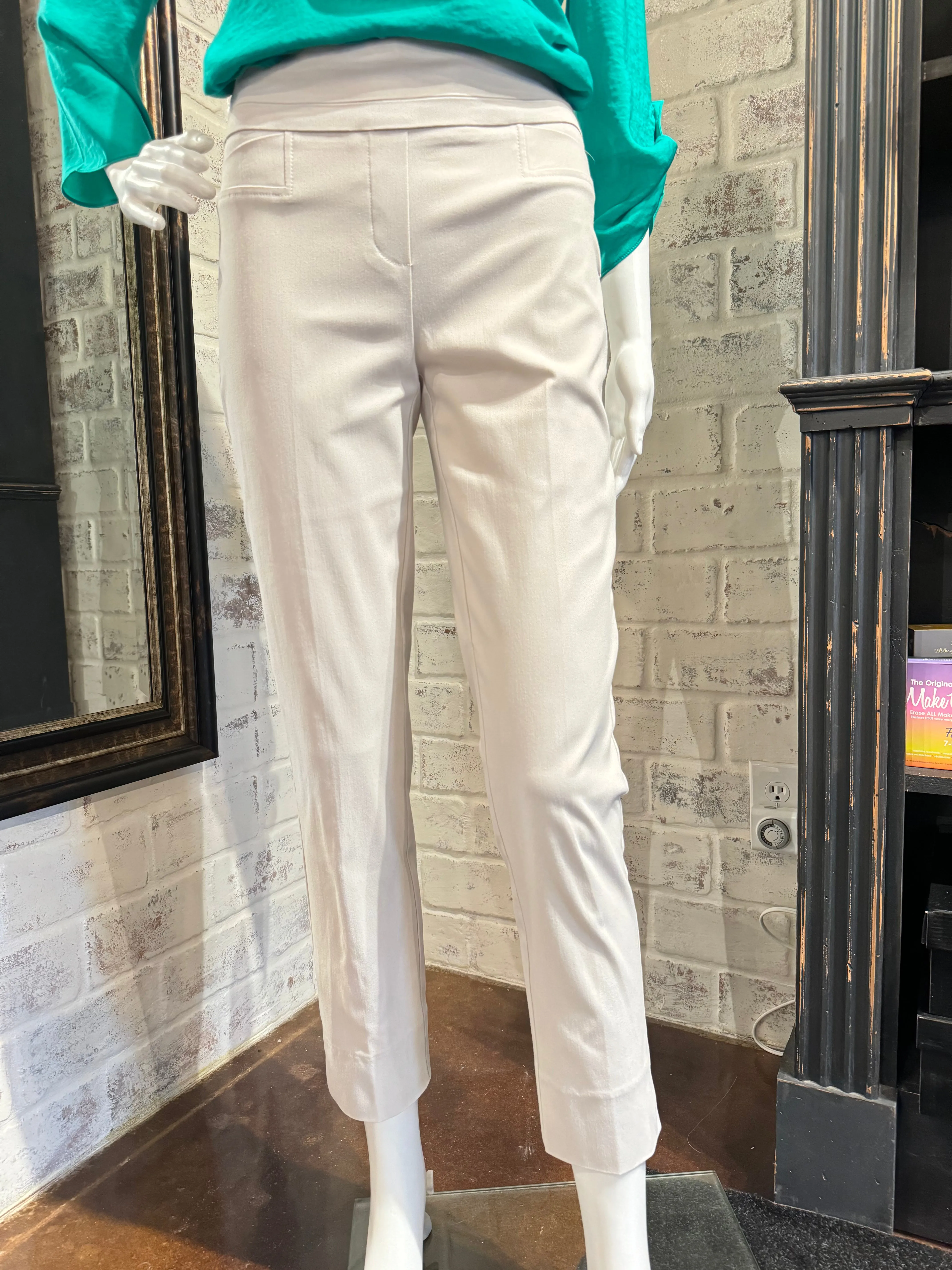 R1542 - Pull-On Ankle Pant