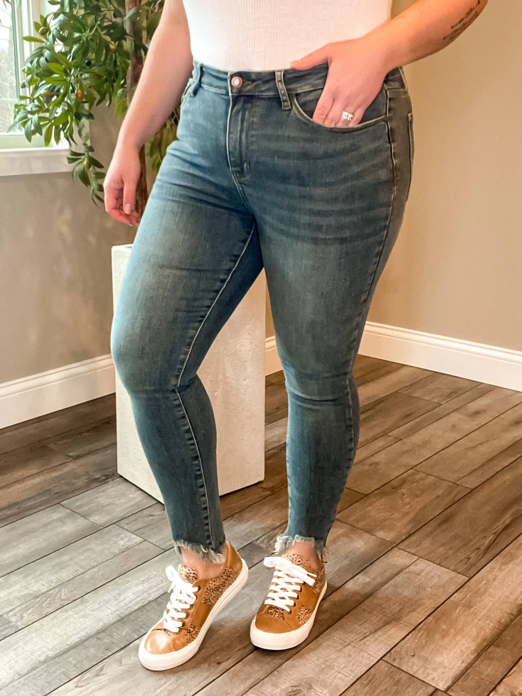 Rory Jeans- Judy Blue Mid-Rise Shark Bite Skinny