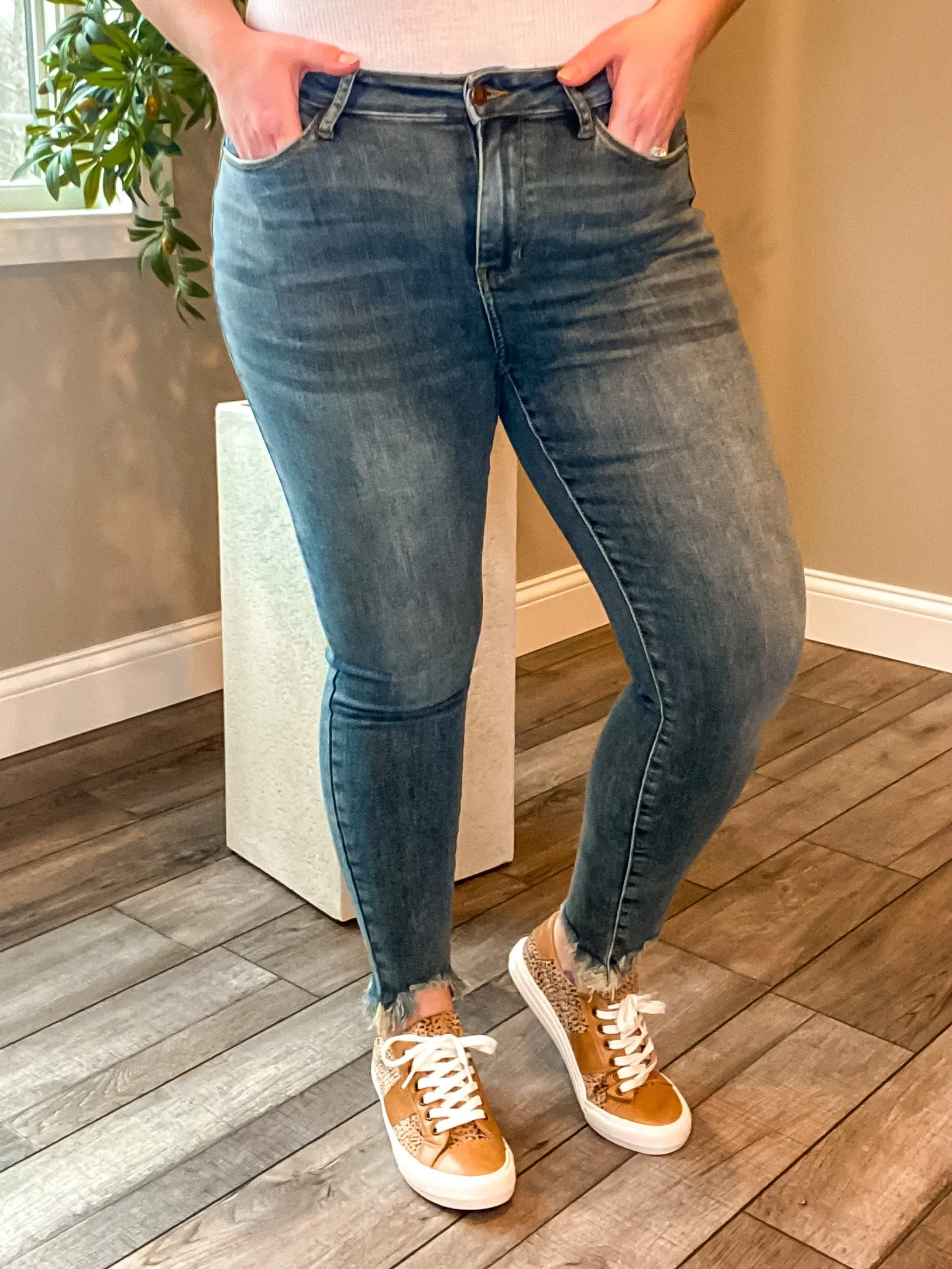 Rory Jeans- Judy Blue Mid-Rise Shark Bite Skinny