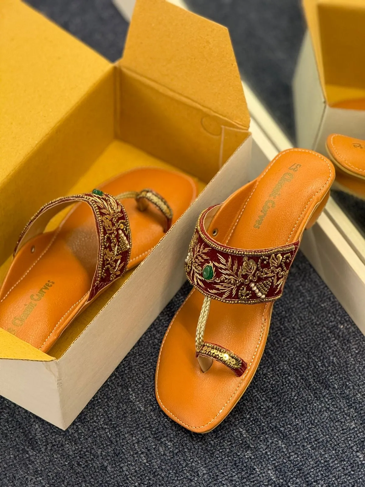 Royal Heritage (Kolapuri) - Maroon