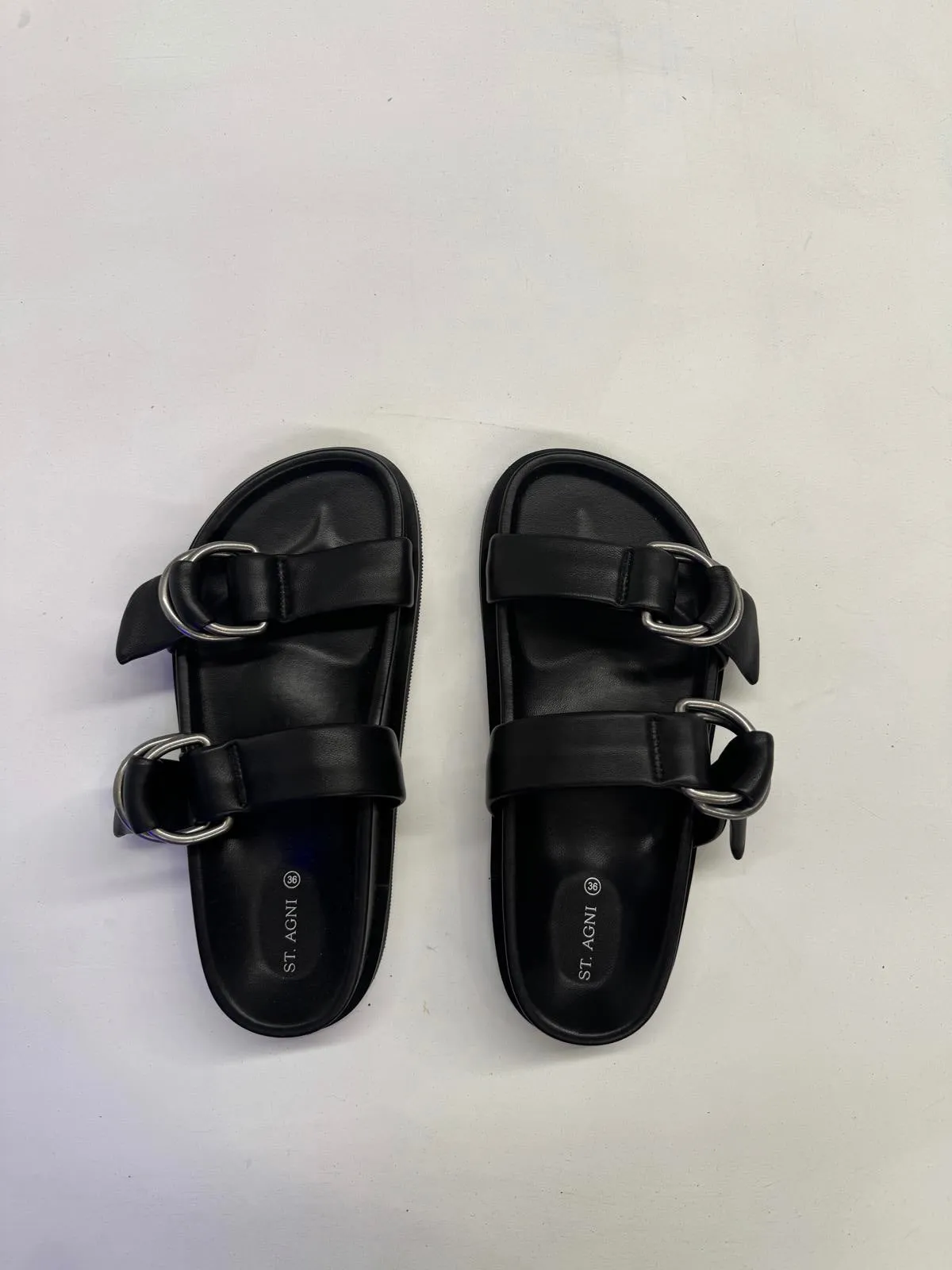 ST. AGNI Ring Detail Slide - Black