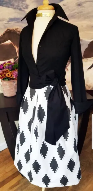TAOS SKIRT IN CHARCOAL ON WHITE
